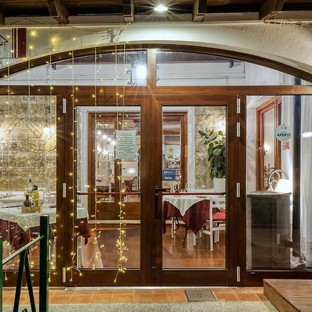 Hotel Ristorante Il Caminetto Diano Marina Exteriör bild