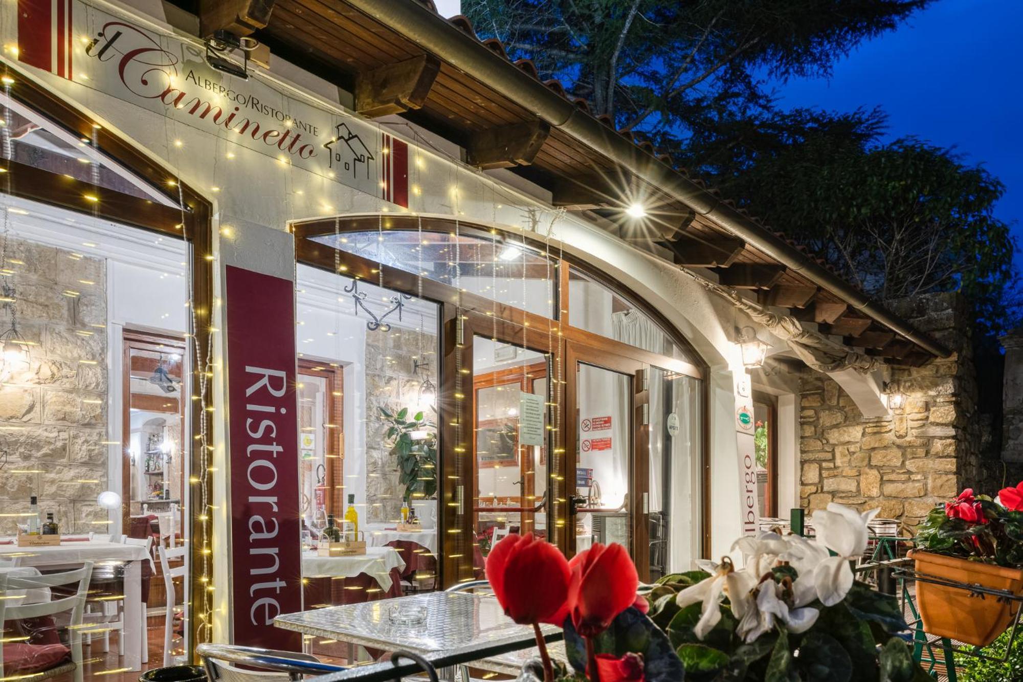 Hotel Ristorante Il Caminetto Diano Marina Exteriör bild