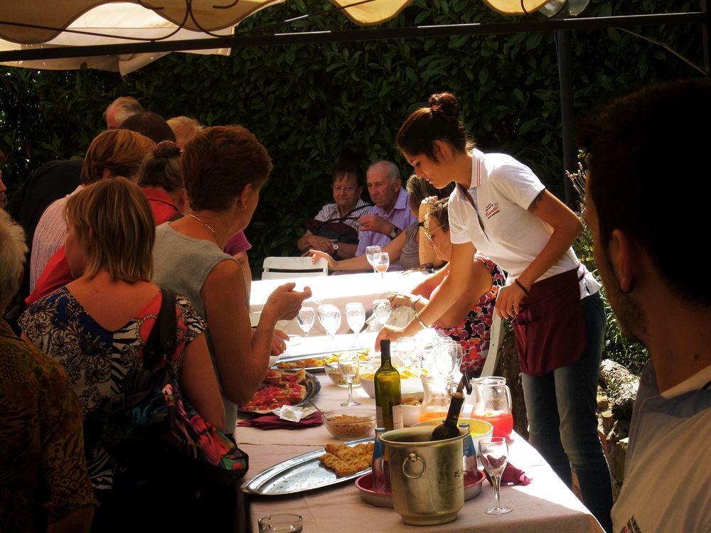 Hotel Ristorante Il Caminetto Diano Marina Exteriör bild