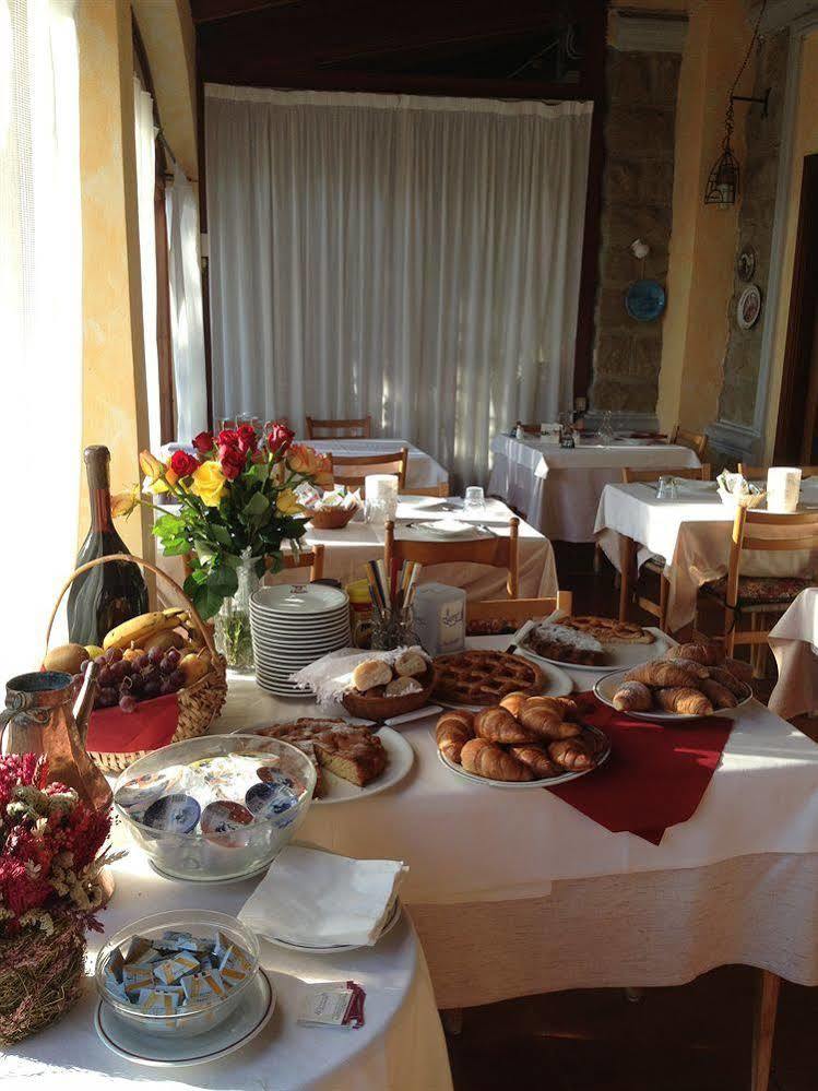 Hotel Ristorante Il Caminetto Diano Marina Exteriör bild
