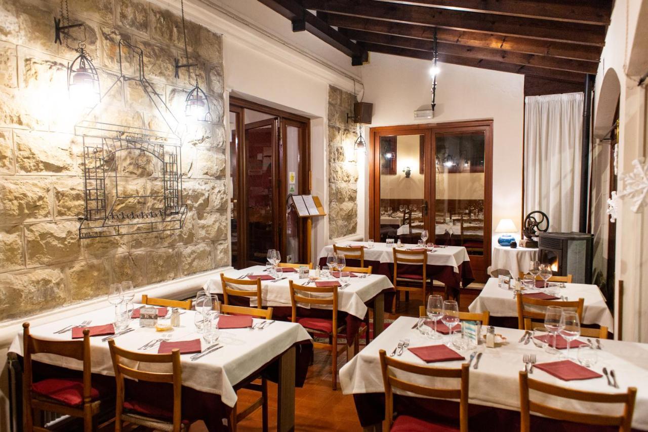 Hotel Ristorante Il Caminetto Diano Marina Exteriör bild