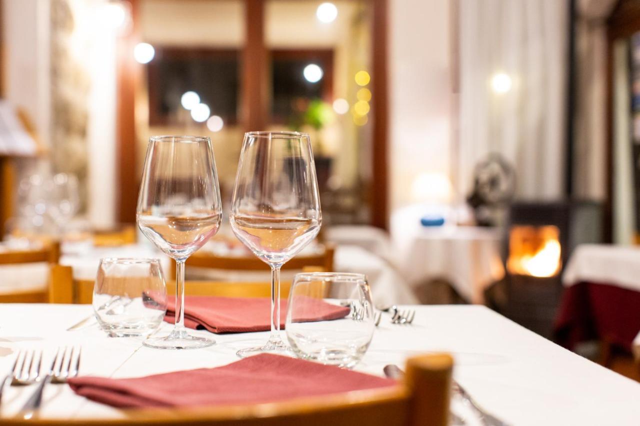 Hotel Ristorante Il Caminetto Diano Marina Exteriör bild